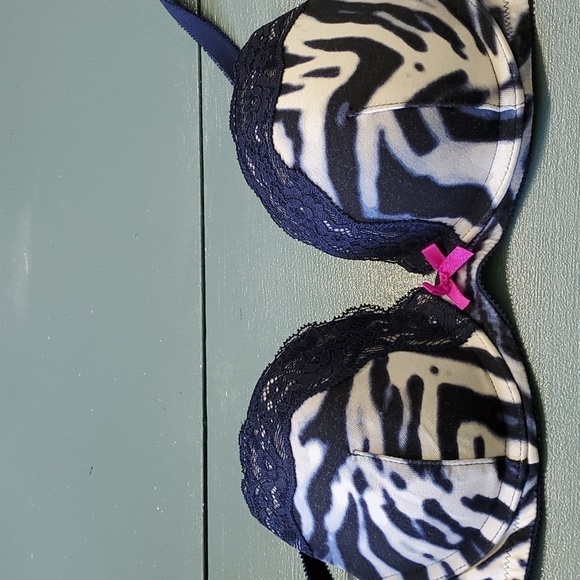 AMBRIELLE PUSH UP BRA, animal print.‎ Size 34A. Pink Boe and trim lace. - Picture 6 of 7